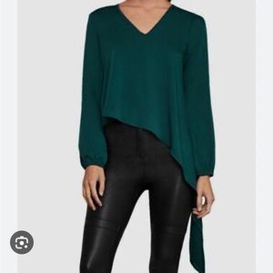 BCBG MAXAZRIA Asymmetric V Neck Top M